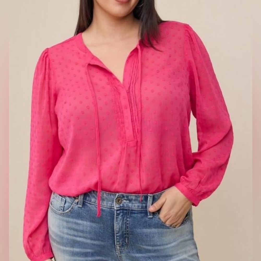 Torrid Chiffon Clip Dot Button-Front. Size 1